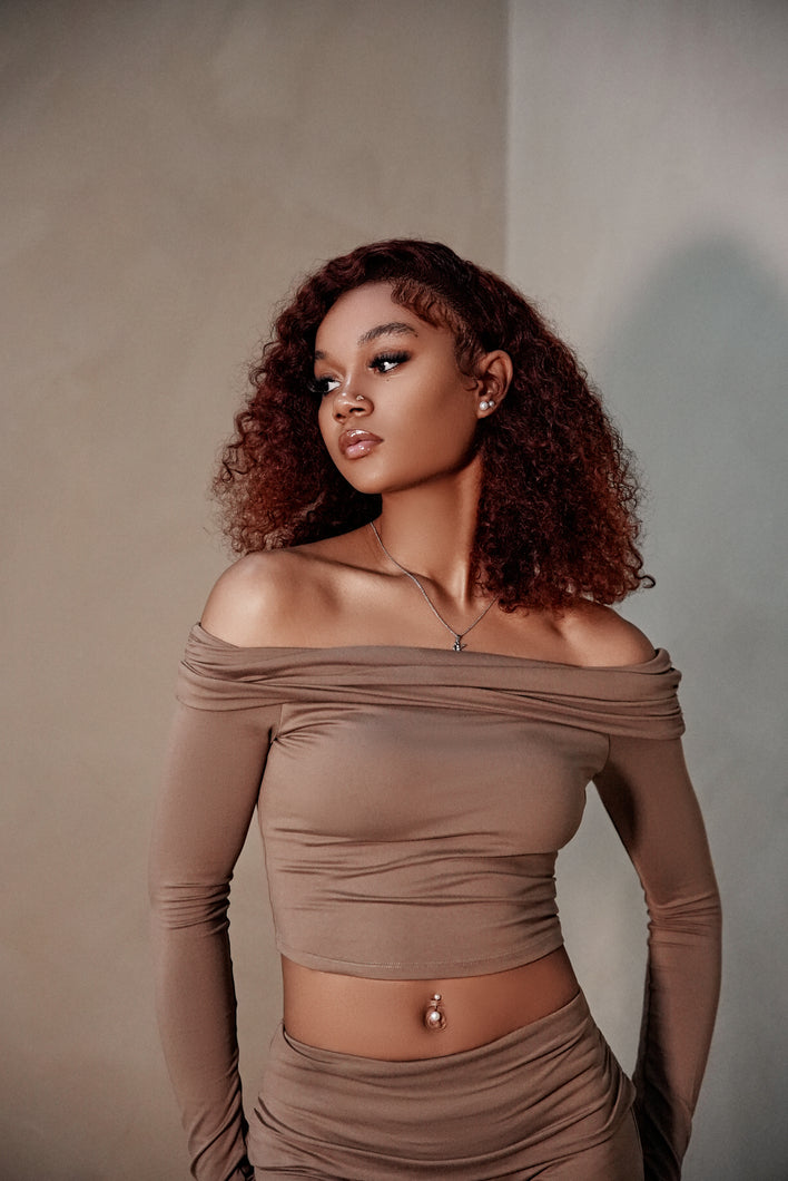 02 / The Tulia Set – Mocha Clay